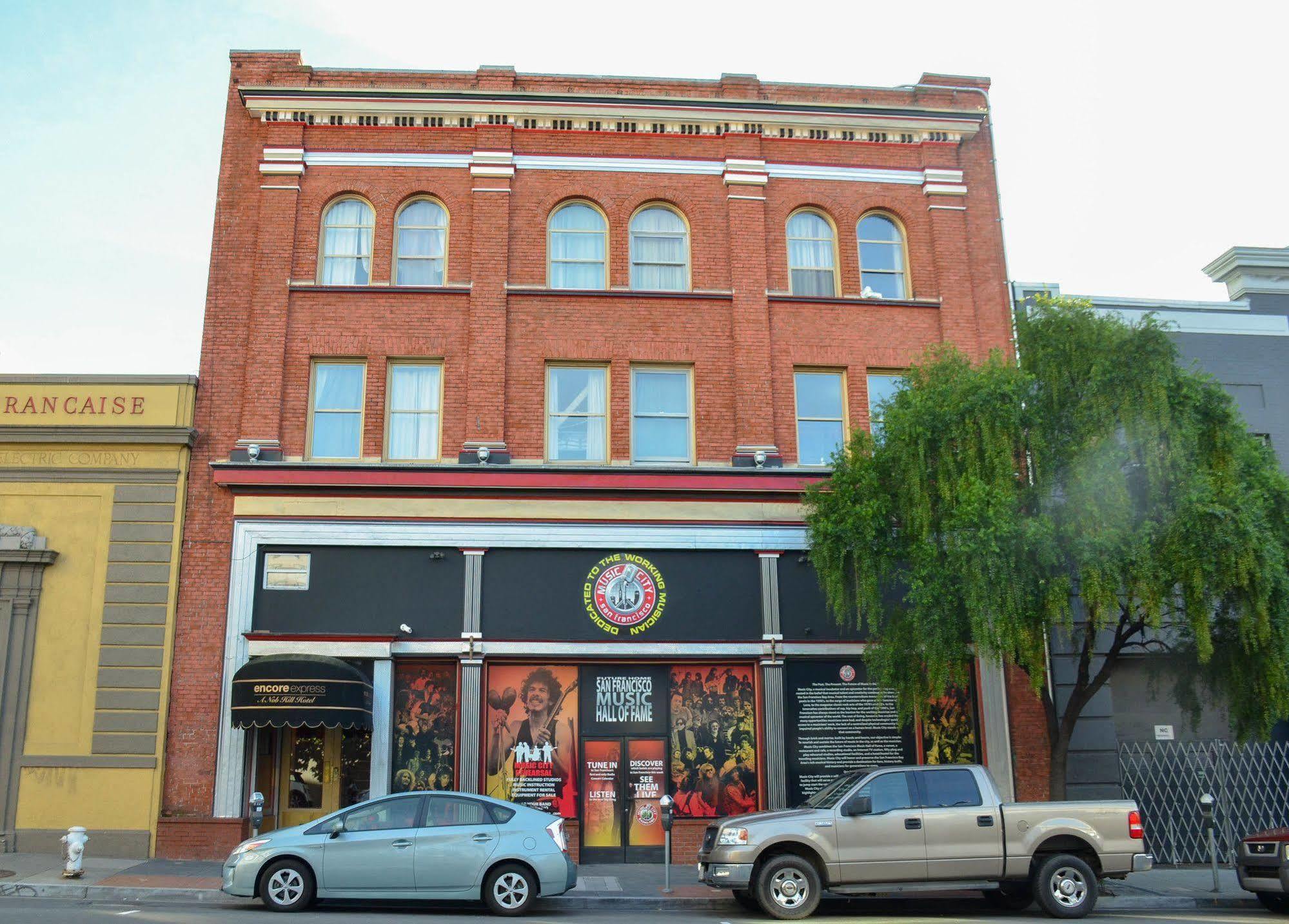 Music - Of The Music Hall Of Fame Hostal